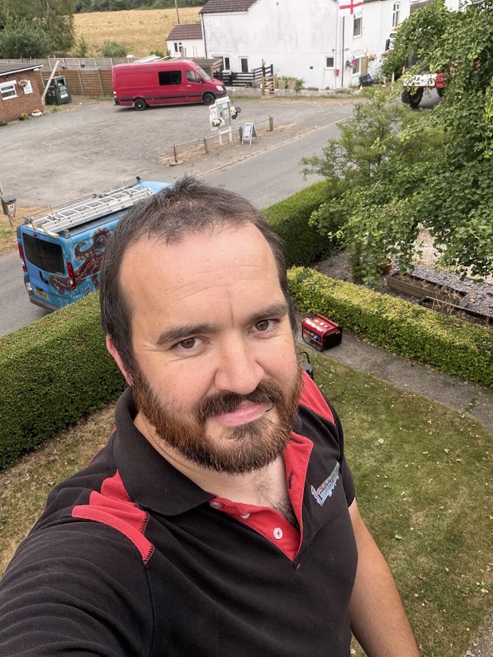 Grimsby Gutter Cleaning team at work